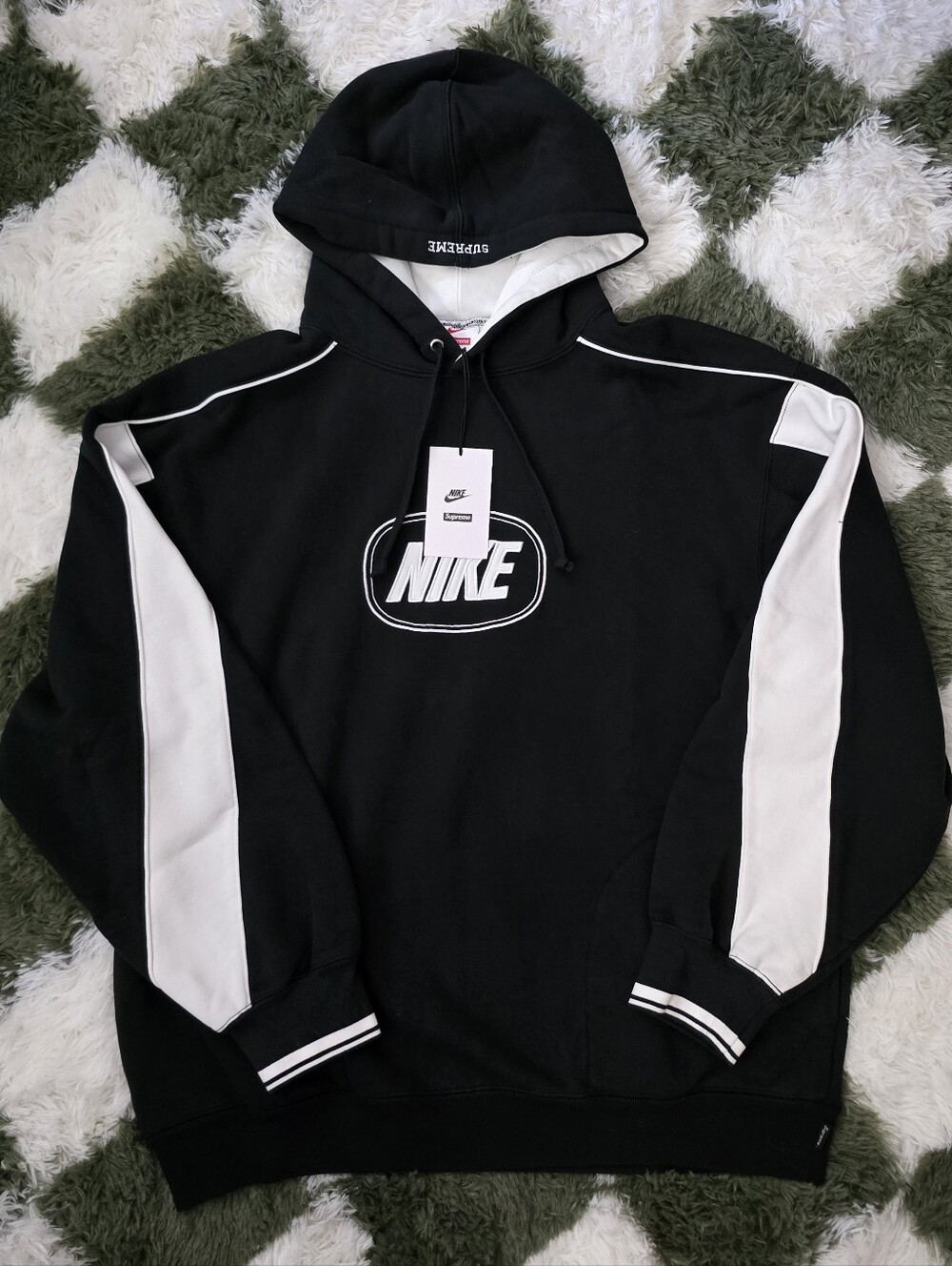 Supreme Nike - Hooded Sweatshirt - Size Large (FW26)